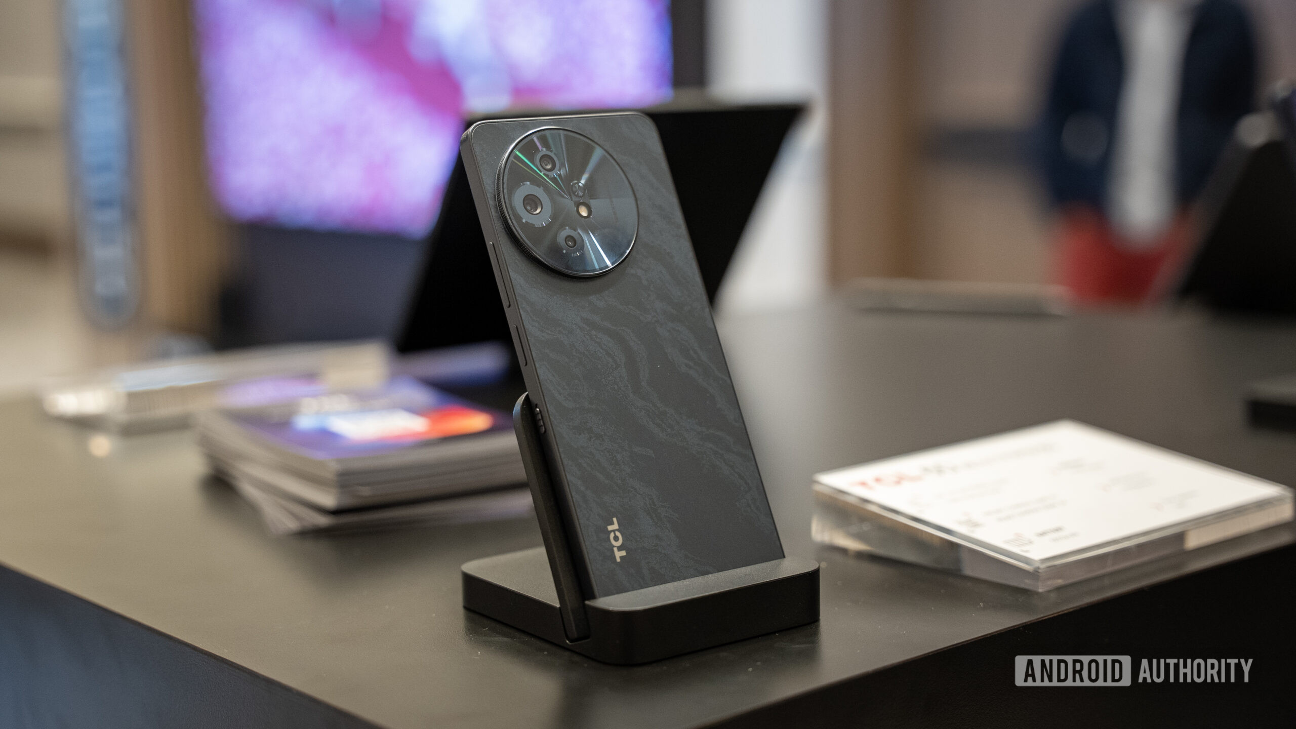 A TCL bemutatta az új TCL 60 XE NXTPAPER 5G-t