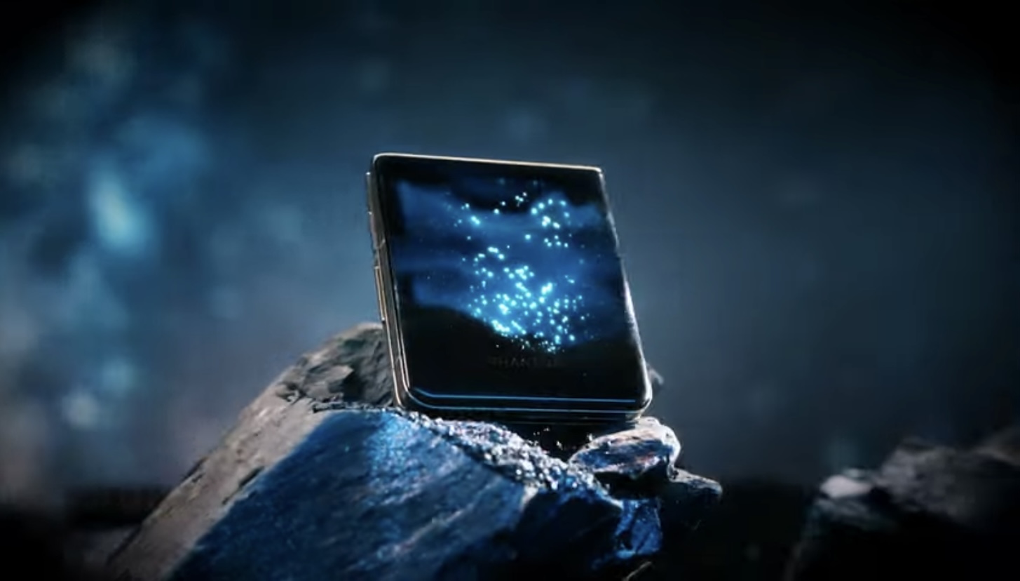 Tecno Starry Optical Fiber: fényjáték a Phantom V Flip 2 hátlapján