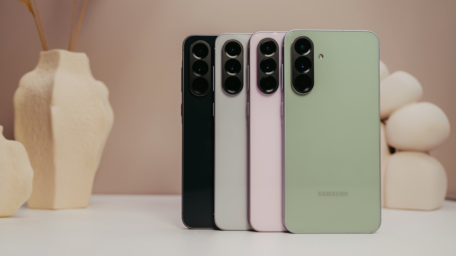 Hat év frissítés várható több Samsung modellre