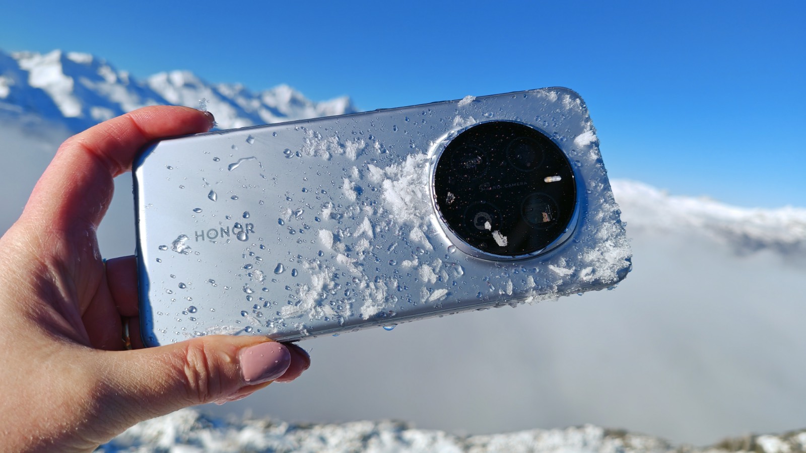 Valami készül a Honor műhelyében, érkezhet a 8 000 mAh-s akkumulátor?