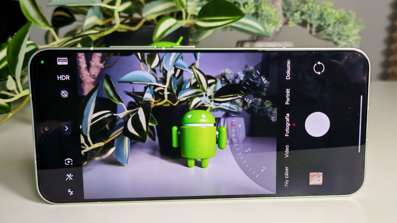 Xiaomi 16: Korábban jöhet a 6800 mAh-s szörnyeteg