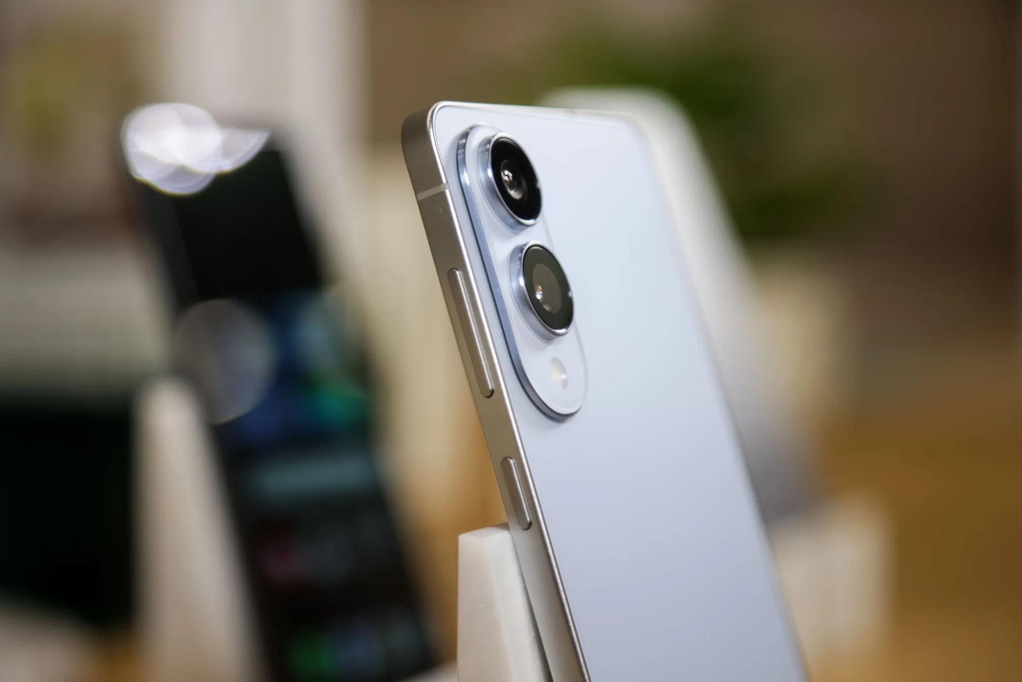 Szilícium-karbon akkuk: a riválisok élre törnek, a Samsung kivár